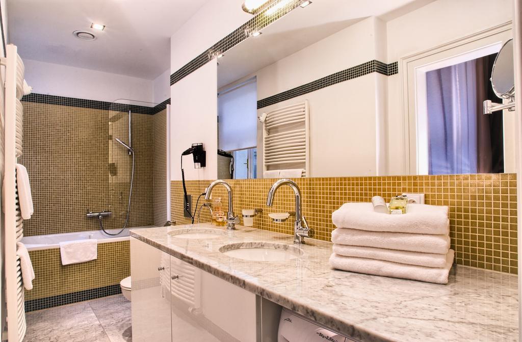 Residence Karolina Прага Экстерьер фото